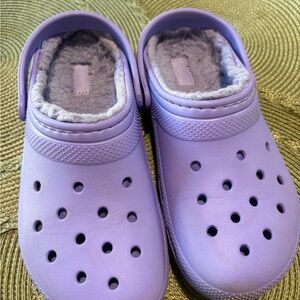 Kids Crocs Size J5 Fleece Lined